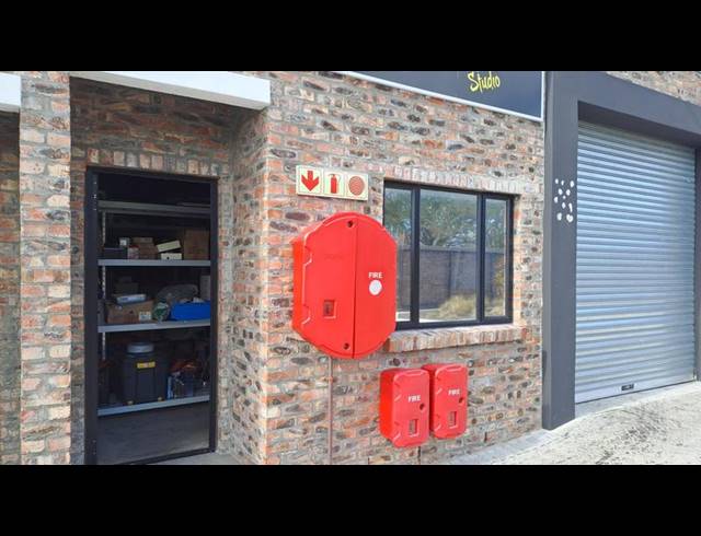 BUSINESS PROPERTY TO RENT IN FAIRVIEW
